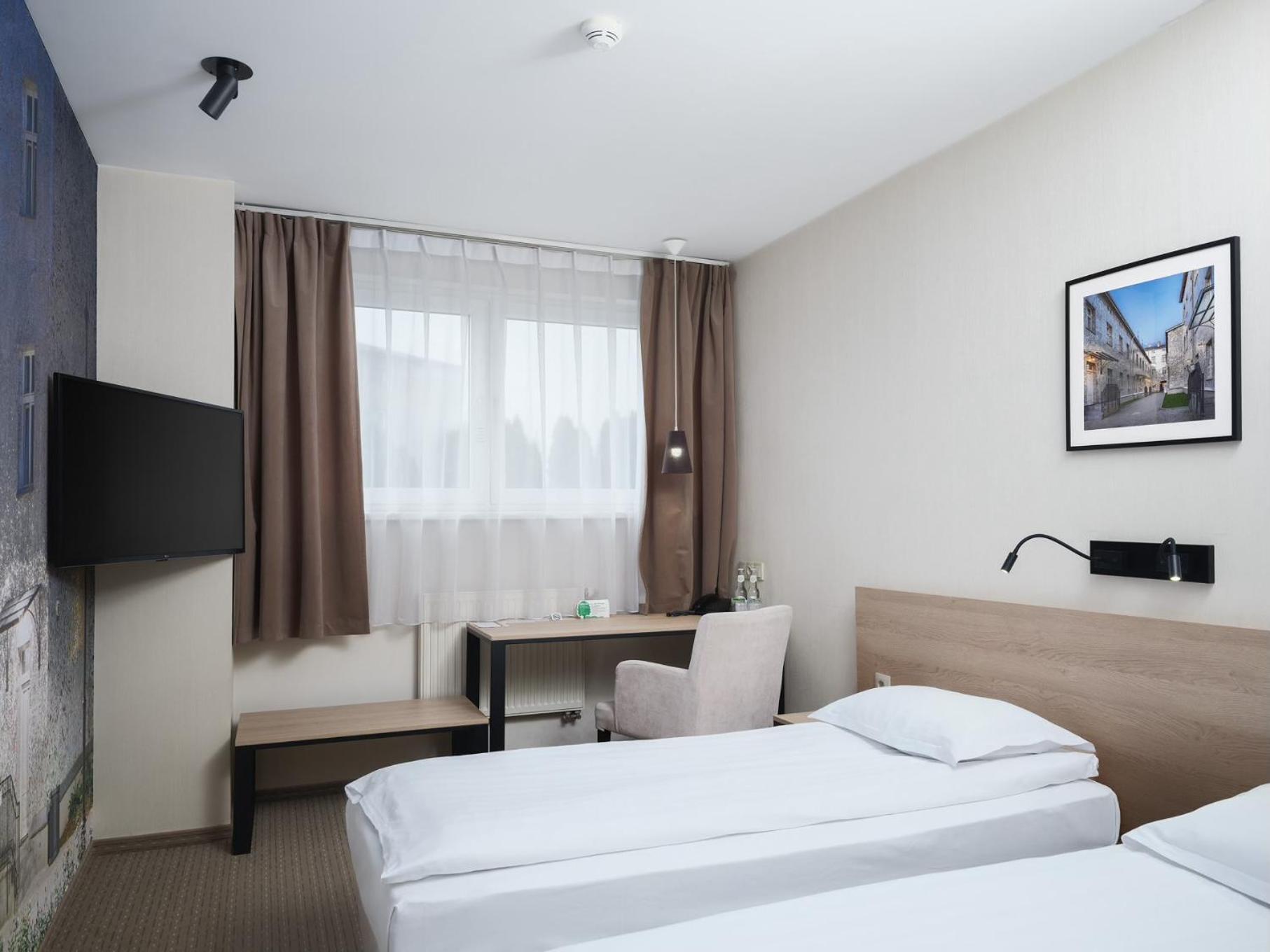 Iness Hotel Łódź Kültér fotó