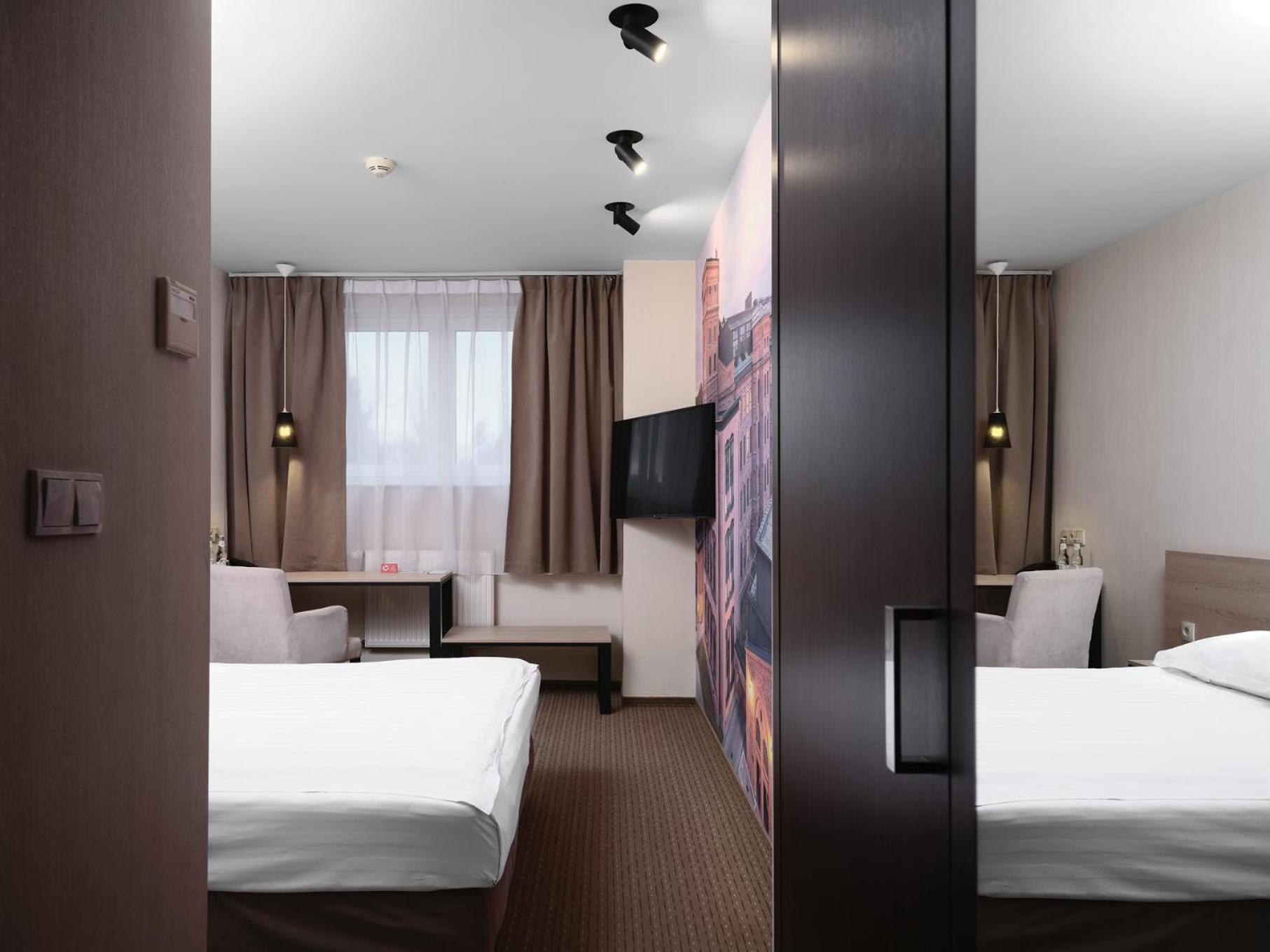 Iness Hotel Łódź Kültér fotó